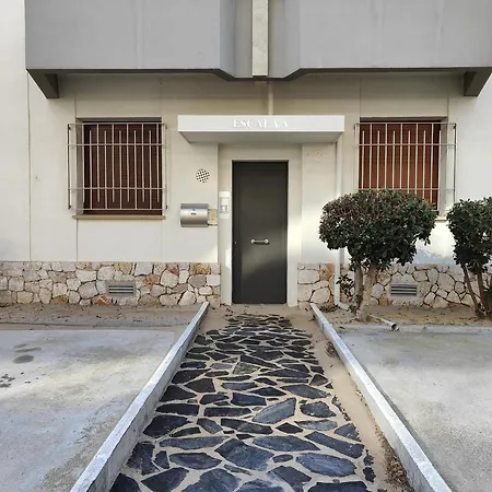 Apartment 2112 Hort De Mar A 306, Vista Inmejorable, En 1ª Linea De Mar Y Frente A La Playa Mas Espaciosa De Roses. Edificio Tranquilo. Parking. - Es-258-37