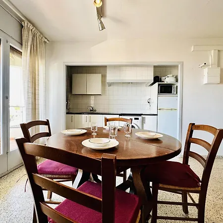 2112 Hort De Mar A 306, Vista Inmejorable, En 1ª Linea De Mar Y Frente A La Playa Mas Espaciosa De Roses. Edificio Tranquilo. Parking. - Es-258-37 Apartment *