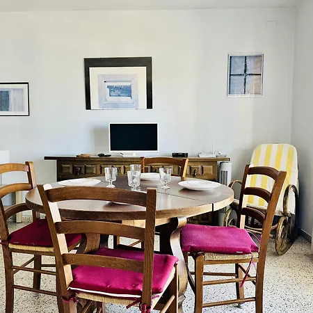 Apartment 2112 Hort De Mar A 306, Vista Inmejorable, En 1ª Linea De Mar Y Frente A La Playa Mas Espaciosa De Roses. Edificio Tranquilo. Parking. - Es-258-37 *