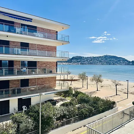 2112 Hort De Mar A 306, Vista Inmejorable, En 1ª Linea De Mar Y Frente A La Playa Mas Espaciosa De Roses. Edificio Tranquilo. Parking. - Es-258-37