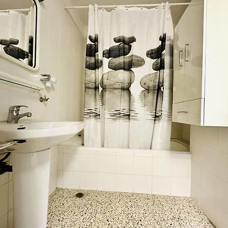 Apartment 2112 Hort De Mar A 306, Vista Inmejorable, En 1ª Linea De Mar Y Frente A La Playa Mas Espaciosa De Roses. Edificio Tranquilo. Parking. - Es-258-37 Roses